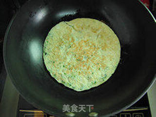 轻松补钙—韭香虾米鸡蛋饼的做法步骤:6
