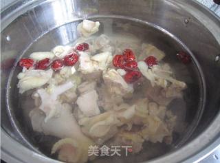 青豆红枣鸡汤的做法步骤:6