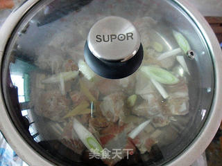 【可口可乐—健康家庭火锅】排骨鲜汤什锦火锅的做法步骤:5