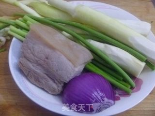 【怡汝私房节日宴客菜】茭白回锅肉的做法步骤：1