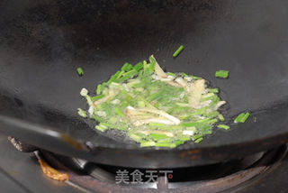 罗勒味的葱姜蛏子的做法步骤:3