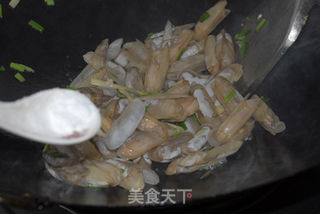 罗勒味的葱姜蛏子的做法步骤:5