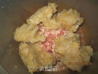 酸菜饺子的做法步骤:3