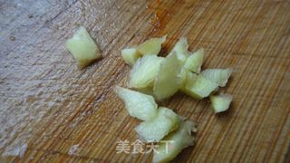 台式香肠炒毛豆的做法步骤：3