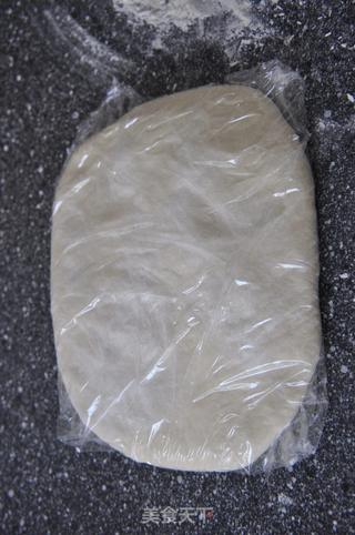 自制244层酥皮 菠萝布丁丹麦酥 及 奶酪酥条的做法步骤：2
