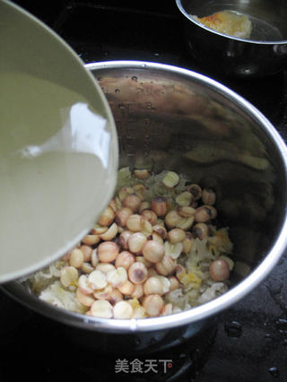 莲子雪耳糖水---解决秋燥的食谱的做法步骤:7