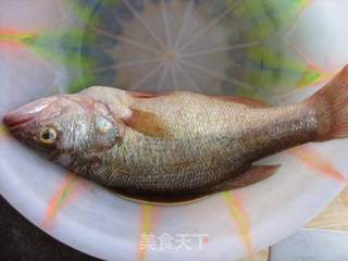 蒸鲈鱼的做法步骤:3