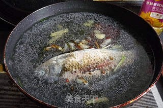 【可口可乐-健康家庭火锅】-----鲜美鱼汤小火锅的做法步骤:8