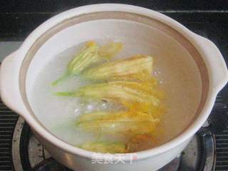 南瓜花糯米粥的做法步骤:6