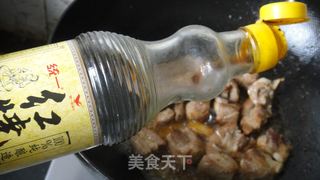 超级好吃的----------话梅烧排骨的做法步骤：7