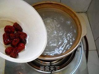红枣薏仁菊花粥的做法步骤:5