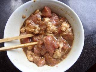 苏北风味--------辣萝卜烧肉的做法步骤:4