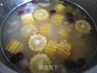 玉米鸡汤的做法步骤:11