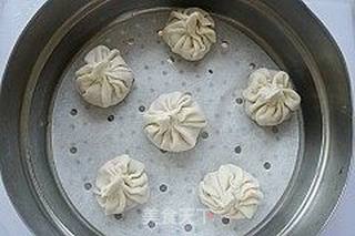 蟹粉小笼包的做法步骤:9