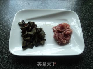 降火增进食欲的---【皮蛋瘦肉粥】的做法步骤：2