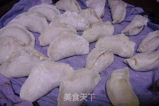 胡萝卜肉馅蒸饺的做法步骤:11