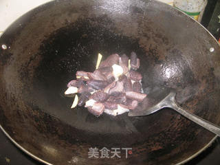 蚝油杂蔬炒海参的做法步骤:4