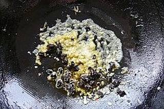 豆豉蟹肉烧粉丝的做法步骤:4