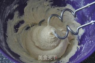 松软的红豆沙奶酥面包的做法步骤：2