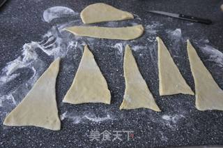 酸酸甜甜的 菠萝朗母牛角包的做法步骤：11