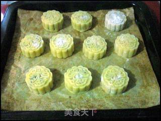 广式五仁月饼的做法步骤:22