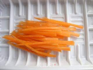 换种吃法--------凉拌菠菜鸡蛋的做法步骤:3