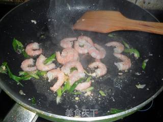 虾仁火腿蛋炒饭的做法步骤：5
