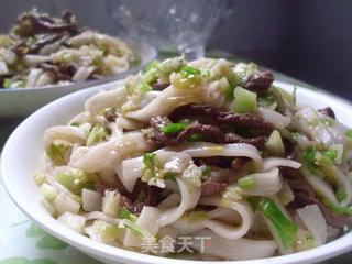 包菜牛肉丝炒粿条的做法步骤：9