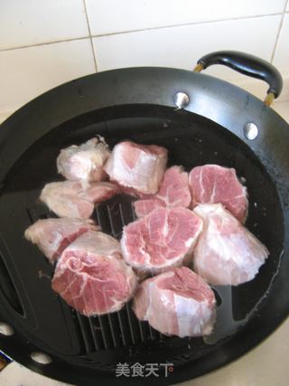 用电压力锅做简单美味——【酱牛肉】的做法步骤:2