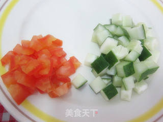 蔬菜沙拉吐司卷的做法步骤:3