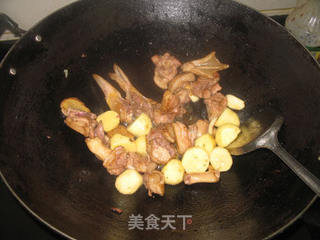 薯仔焖鸭的做法步骤:5