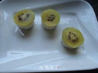 【猕猴桃海苔寿司】的做法步骤:11