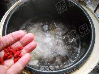 薏米花生银耳羹的做法步骤:7