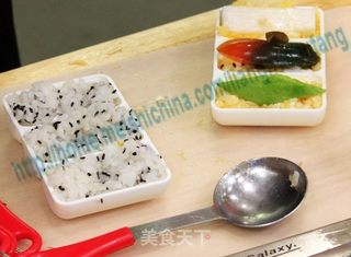 日式双色绝味海苔造型饭团的做法步骤:8