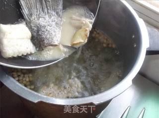 鱼骨牛奶 黄绿豆煲鱼骨汤的做法步骤:9