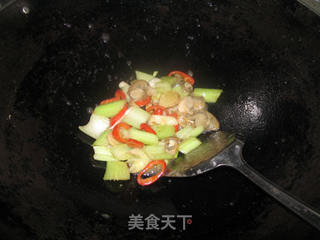 西芹炒带子的做法步骤:7