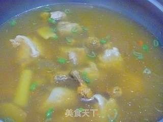 【养生汤煲】骨肉相连松茸汤的做法步骤：8