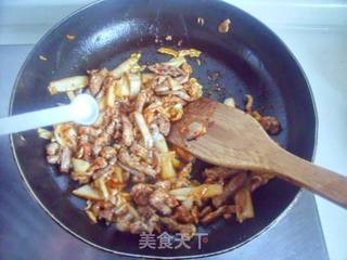 用喜欢的韩国味做道美味的开胃餐----泡菜五花肉饭的做法步骤:6