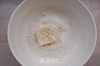 红茶黄油苏打饼干的做法步骤:3