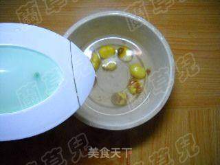枸杞栗子银耳羹的做法步骤:3