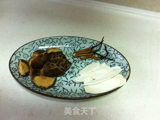 虫草花胶炖响螺汤的做法步骤:9