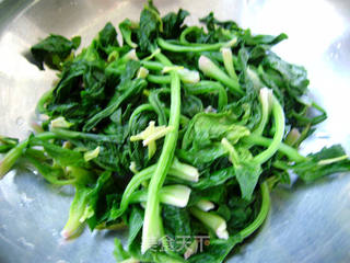 家常主食----菠菜鸡蛋汤面的做法步骤:2