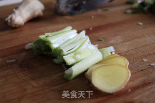 简单易学的西红柿炖牛腩的做法步骤:4