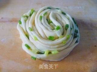 【简单制作的花样饼大全】做手撕饼有窍门---葱花手撕饼的做法步骤：8