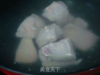 香气四溢的人气美食——卤肉面的做法步骤：2