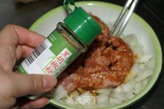 洋葱猪肉包的做法步骤:3