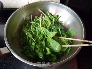 补血佳菜-------------------菠菜炒猪肝的做法步骤:4
