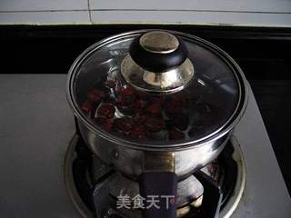 爱美的美眉必选----桂圆红枣水的做法步骤:6