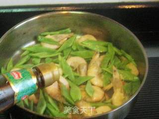 长扁豆炒白条虾的做法步骤:4