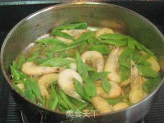 长扁豆炒白条虾的做法步骤：5